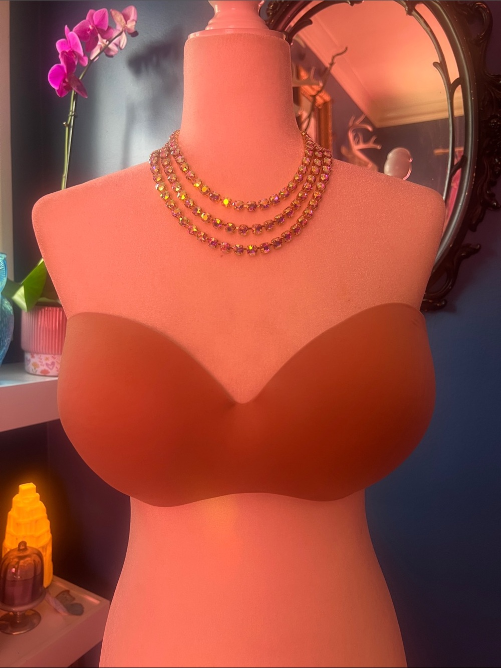 Strapless Seamless Molded Bra - Tan